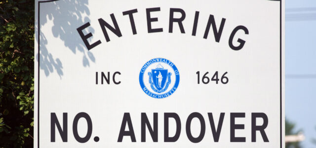 North Andover entering sign.